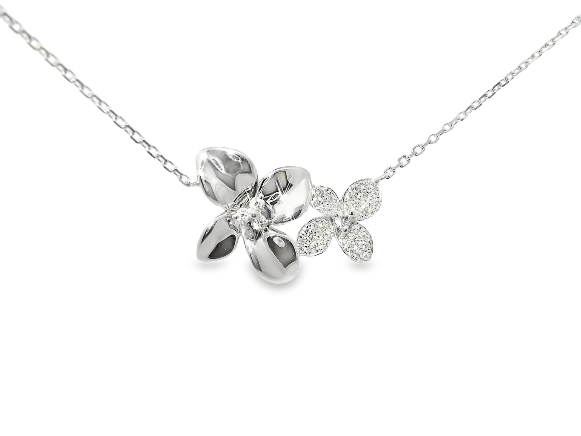 0.21ct diamond flower pendant in 14k white gold – Niara