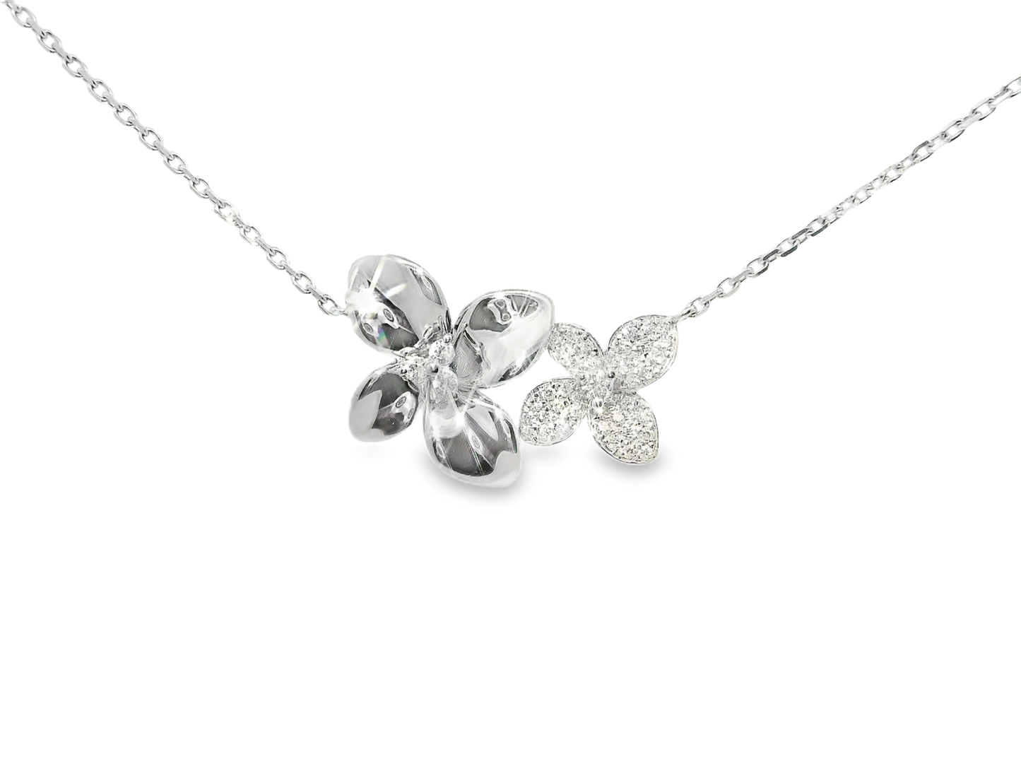 0.21ct diamond flower pendant in 14k white gold – Niara