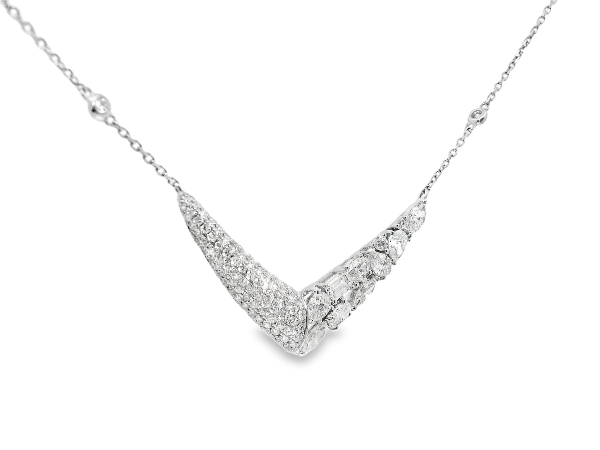 2.50ct diamond pendant in 18k white gold – Niara