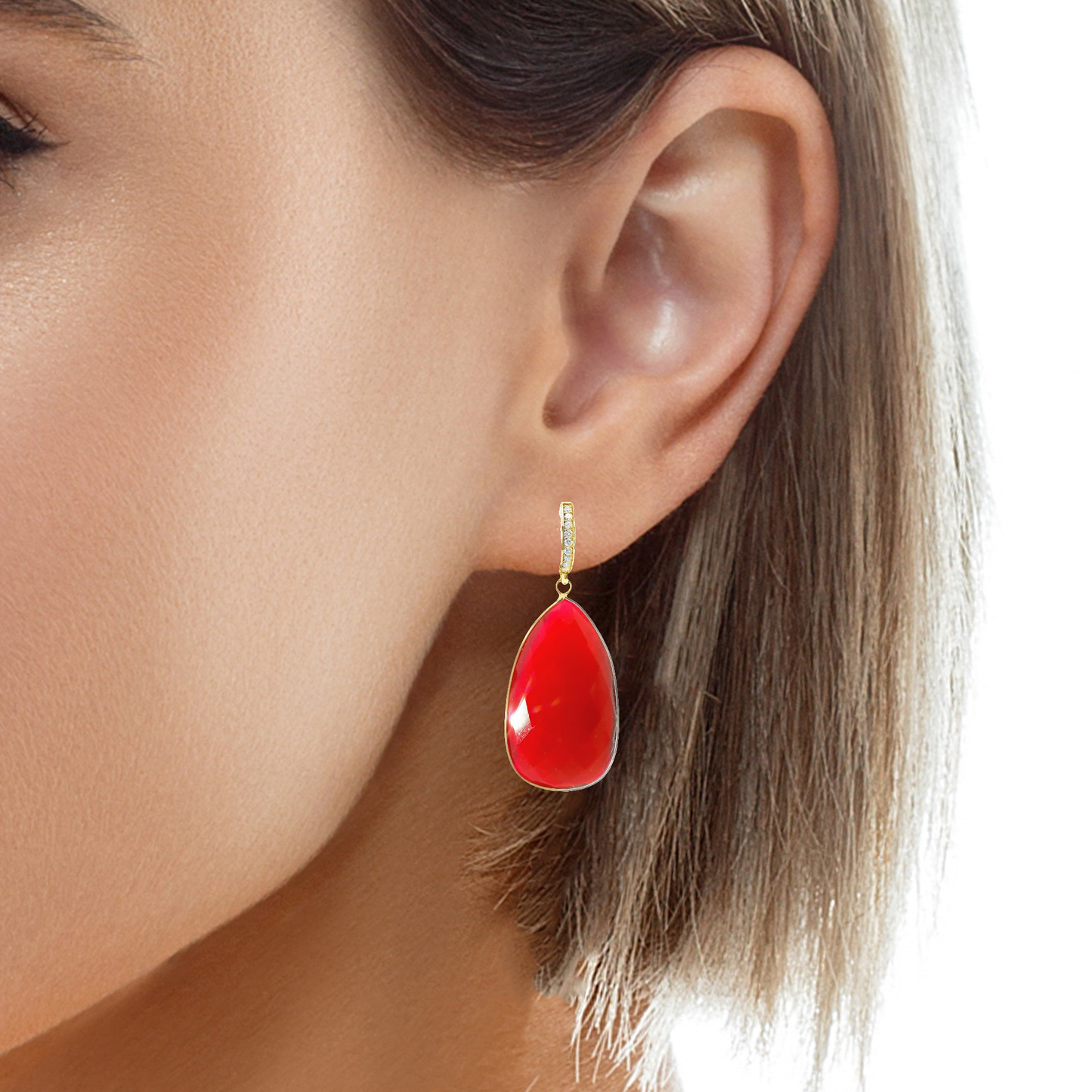 0.15CT Diamond with Red Calcedony 14k Yellow Gold Earring